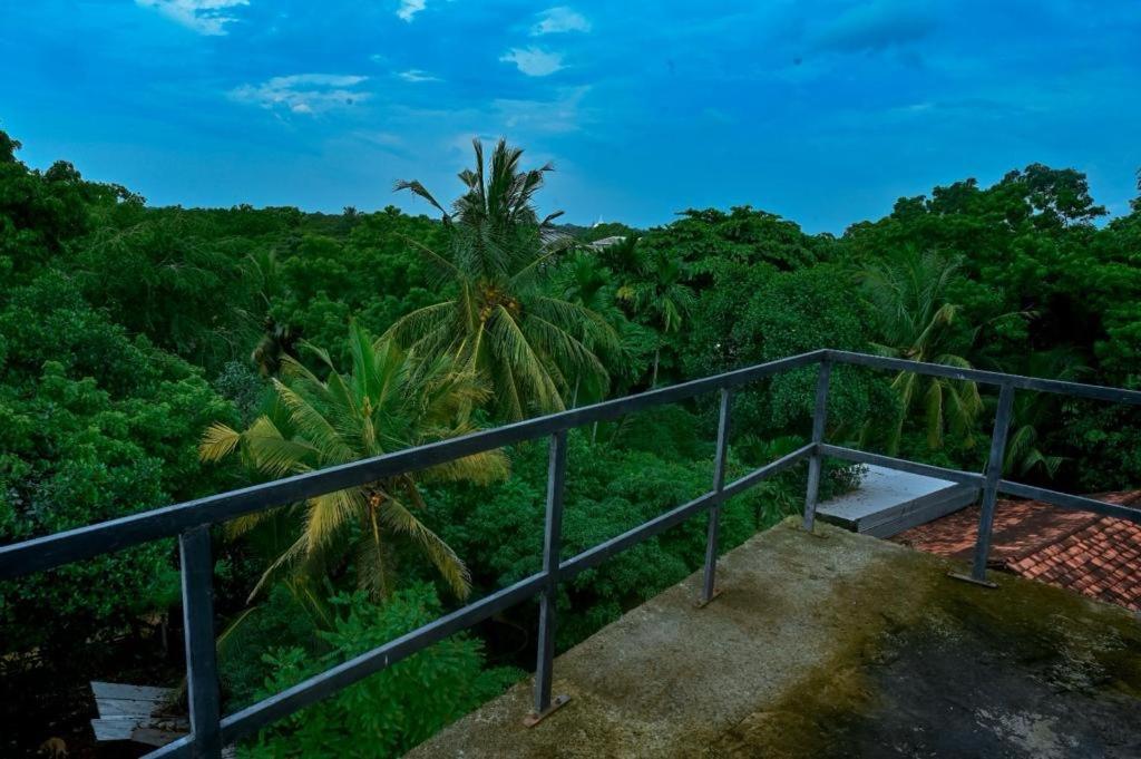 Emerald Home Stay Anurâdhapura Extérieur photo