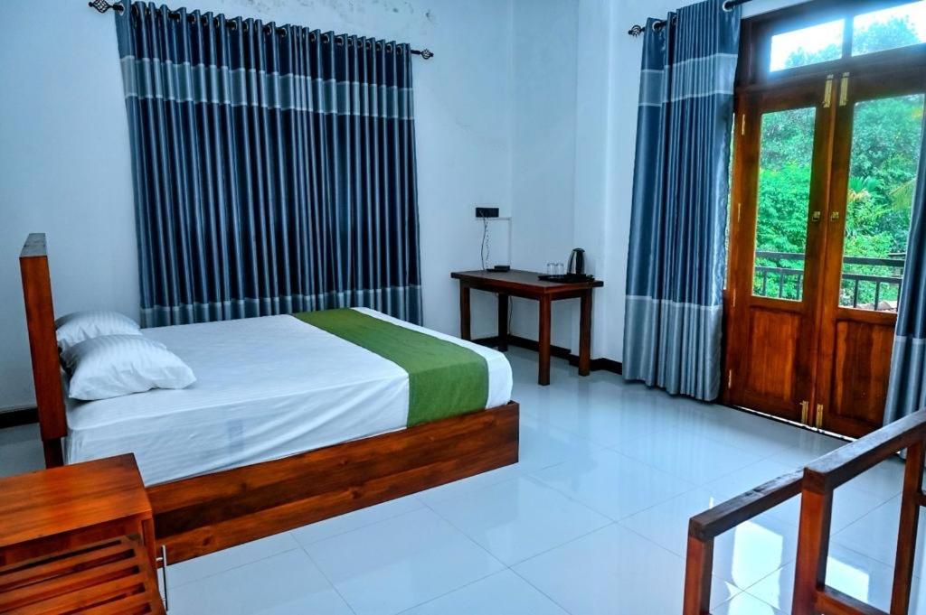 Emerald Home Stay Anurâdhapura Extérieur photo