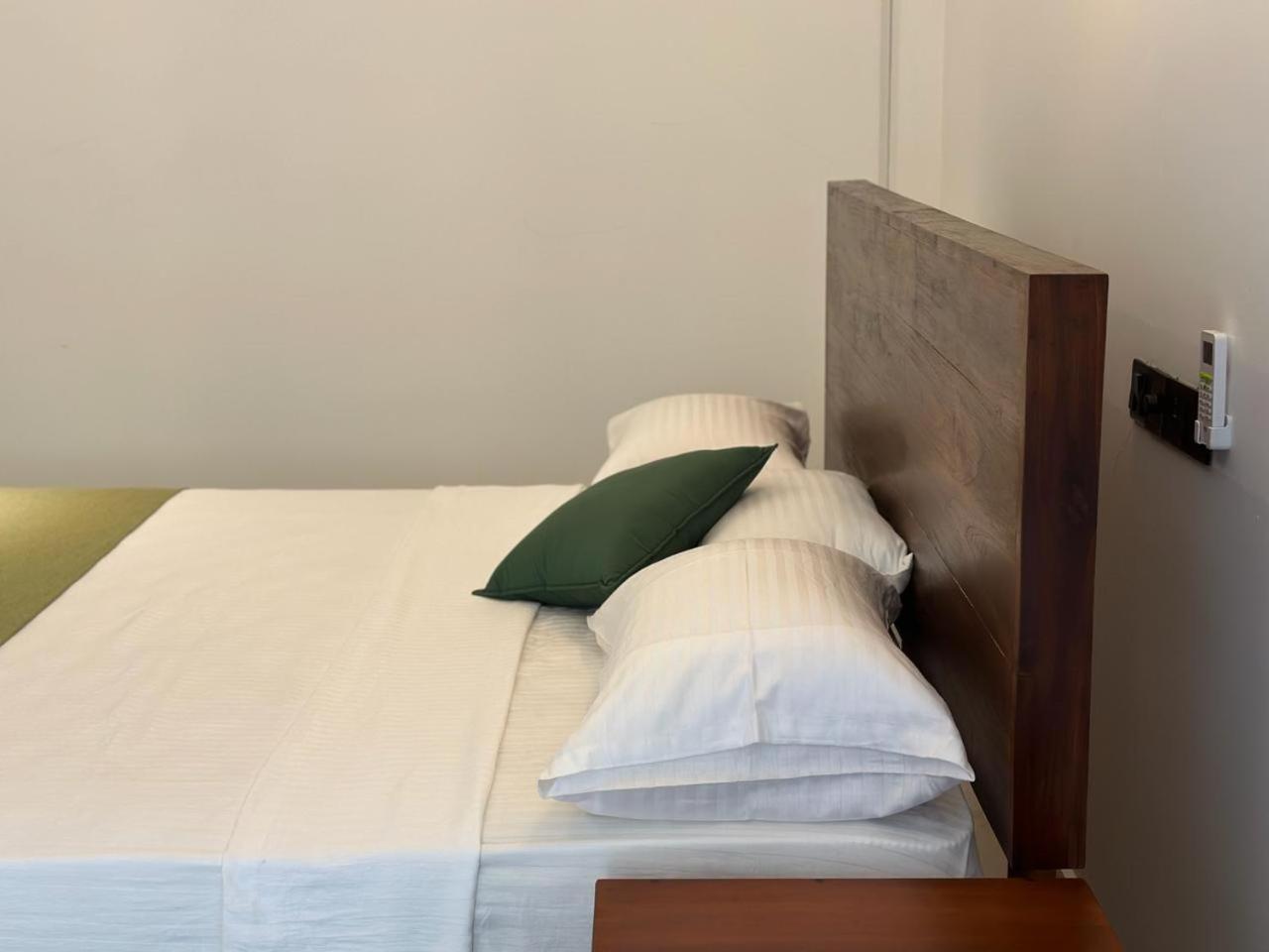 Emerald Home Stay Anurâdhapura Extérieur photo