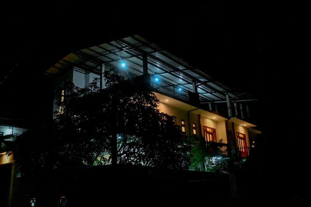 Emerald Home Stay Anurâdhapura Extérieur photo